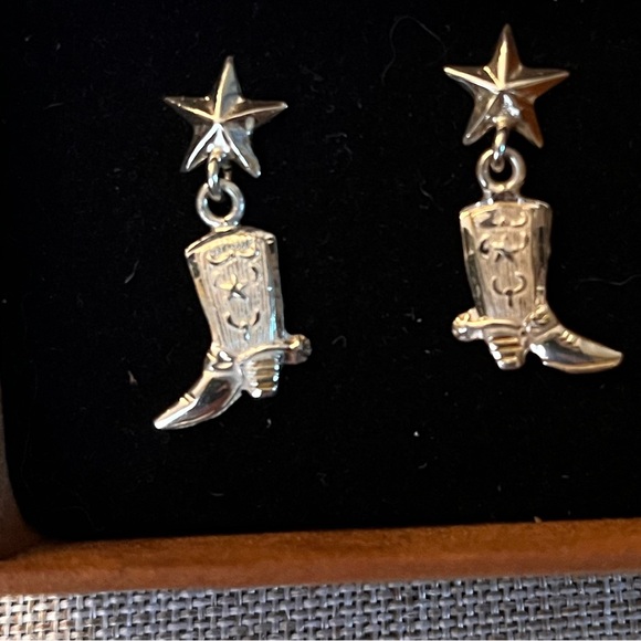 Vintage Elk Creek sterling silver earrings - Picture 3 of 3
